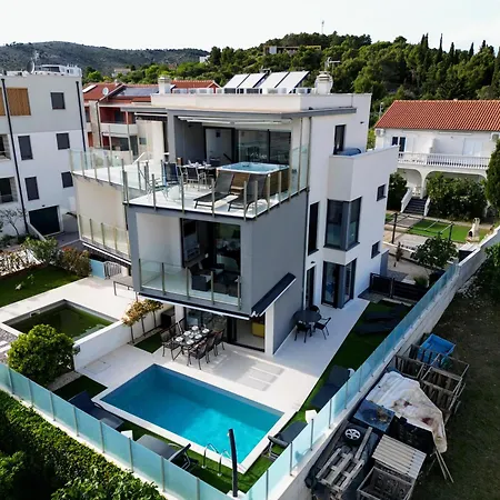 Aliara Pool Vodice